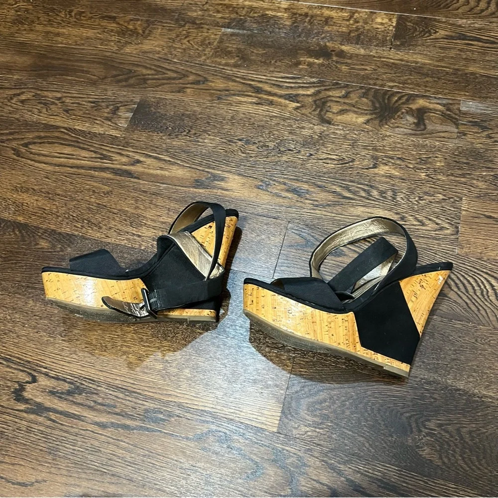 BCBG Platform Heels - Picture 5 of 5
